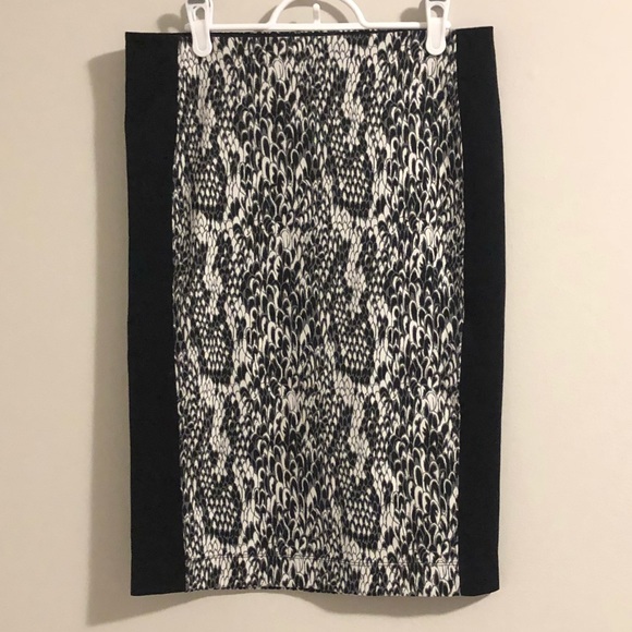 Joe Fresh black and white snake skin pencil skirt - Picture 2 of 7